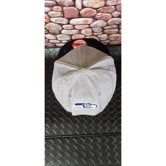 Vintage NFL Seattle Seahawks New Era Adjustable Snapback Cap - Picture 5 of 10